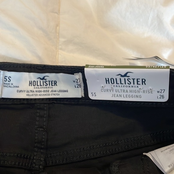 Hollister Curvy Ultra High Rise Jeans - Picture 4 of 5